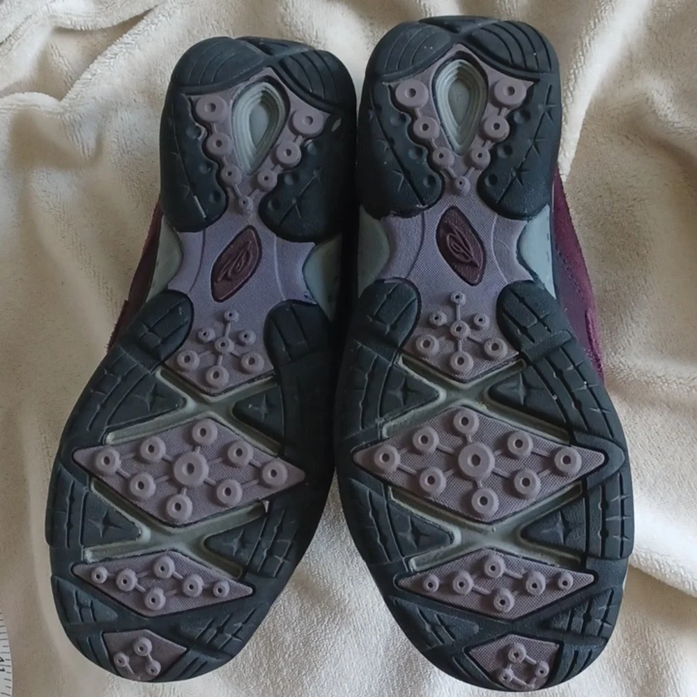 Easy Spirit Woman's Esezslide Comfort Sneaker